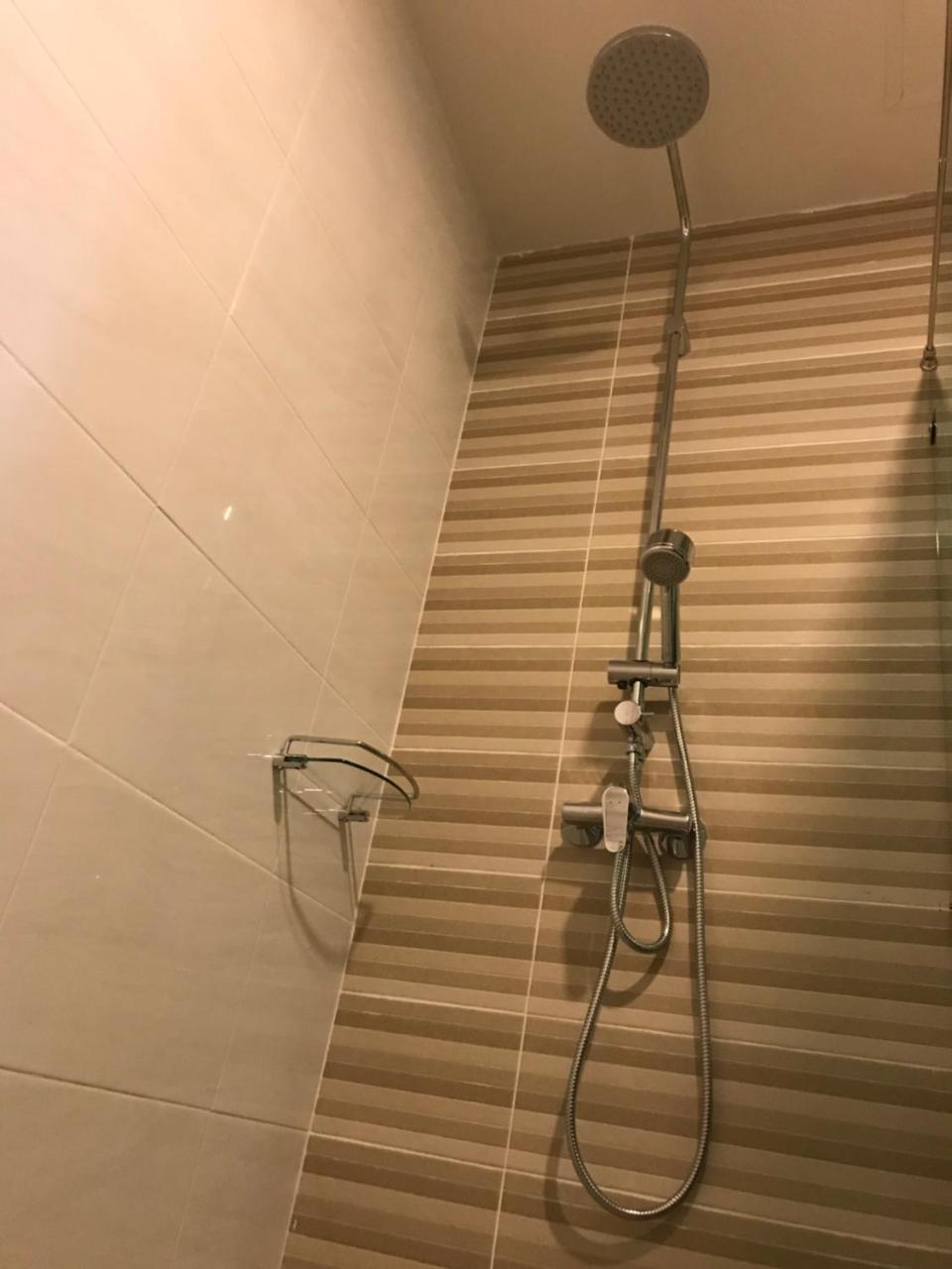 מלון האט יאי Atk Garden Hills מראה חיצוני תמונה